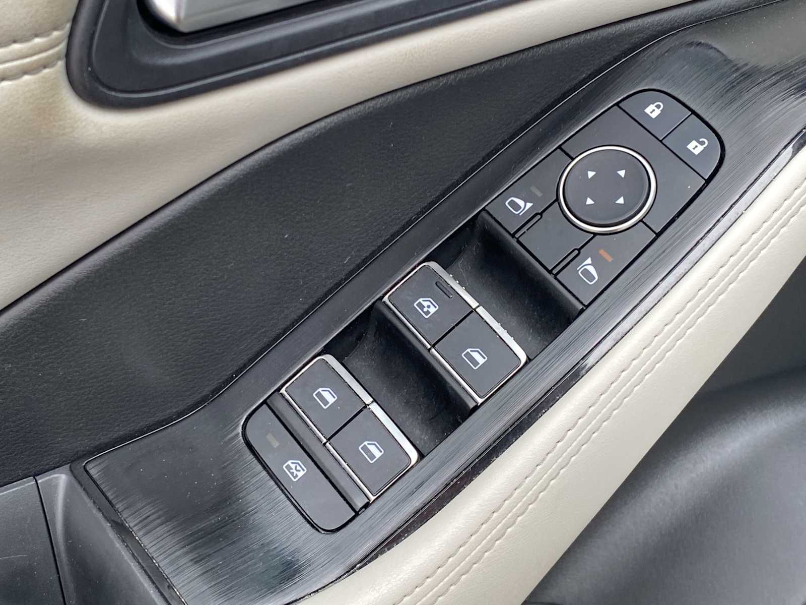 Thumbnail: 2023 Nissan Rogue - 20