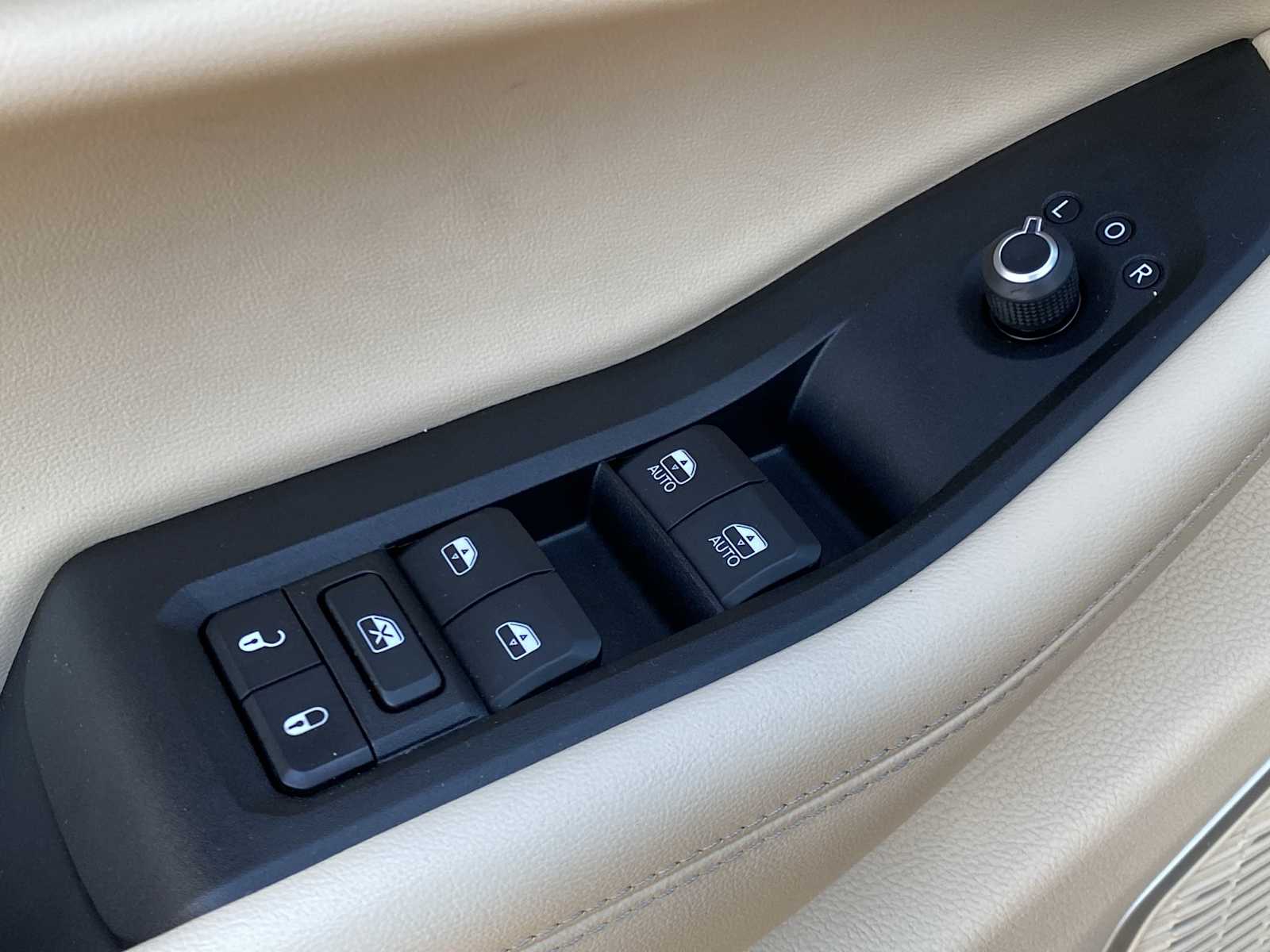 Thumbnail: 2022 Jeep Grand Cherokee - 19