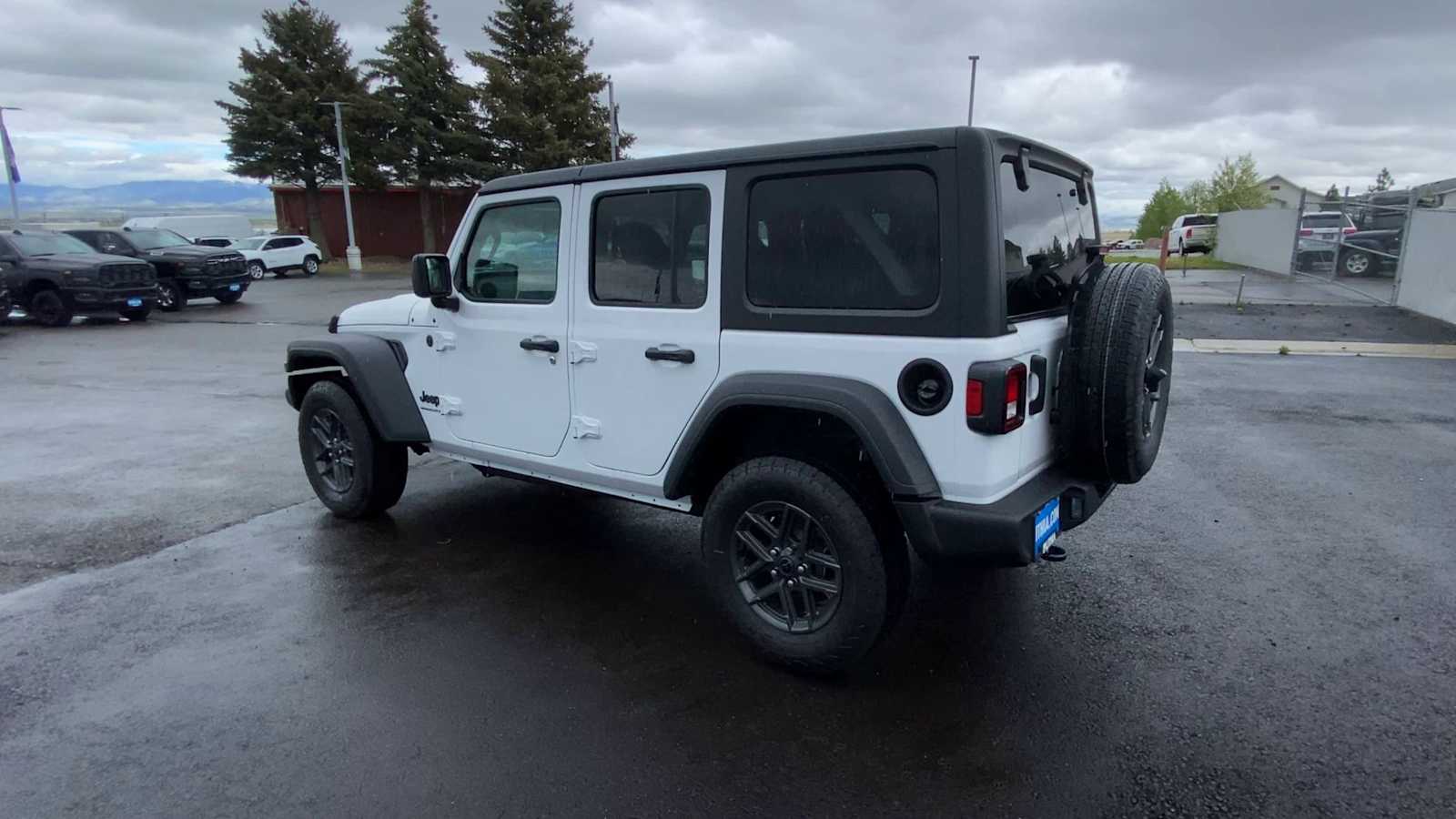 Thumbnail: 2025 Jeep Wrangler - 6