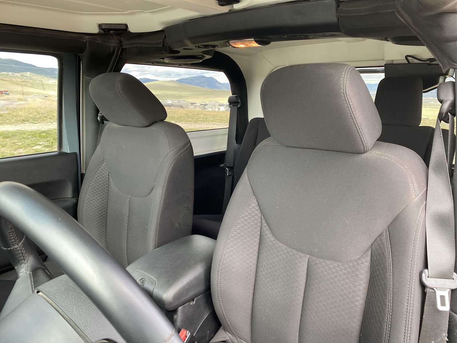 Thumbnail: 2014 Jeep Wrangler - 18