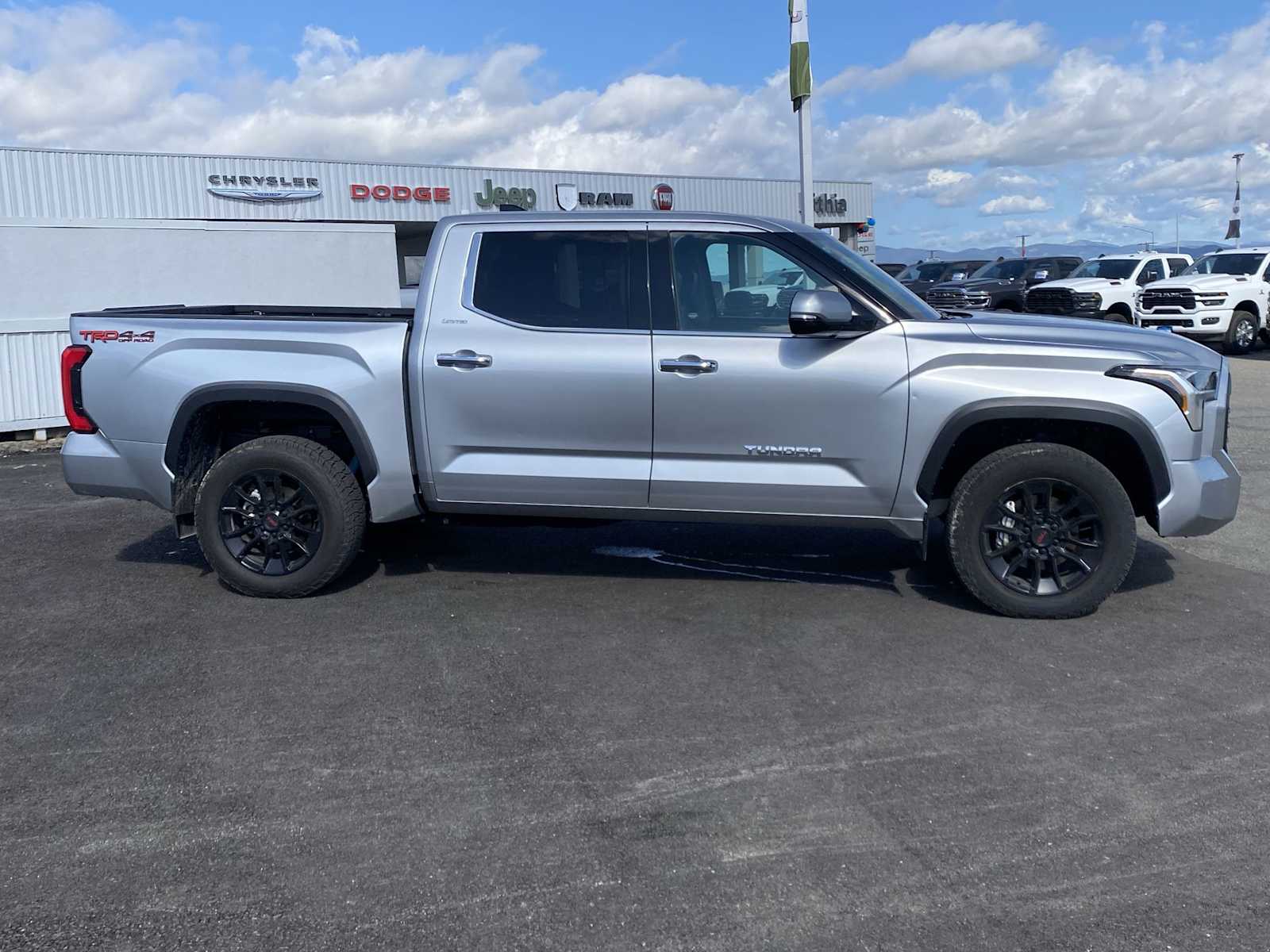Thumbnail: 2023 Toyota Tundra - 21