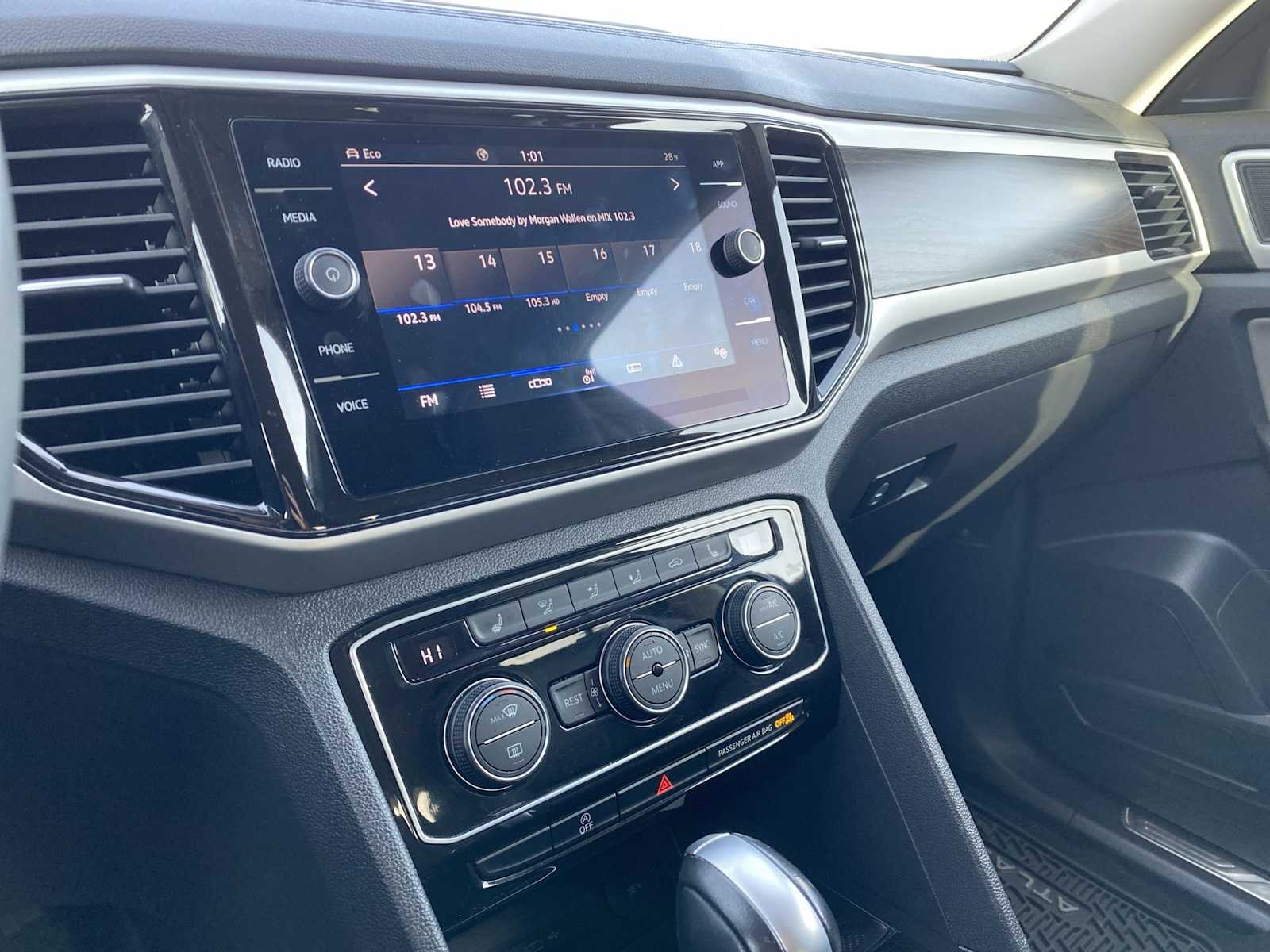 Thumbnail: 2023 Volkswagen Atlas - 19