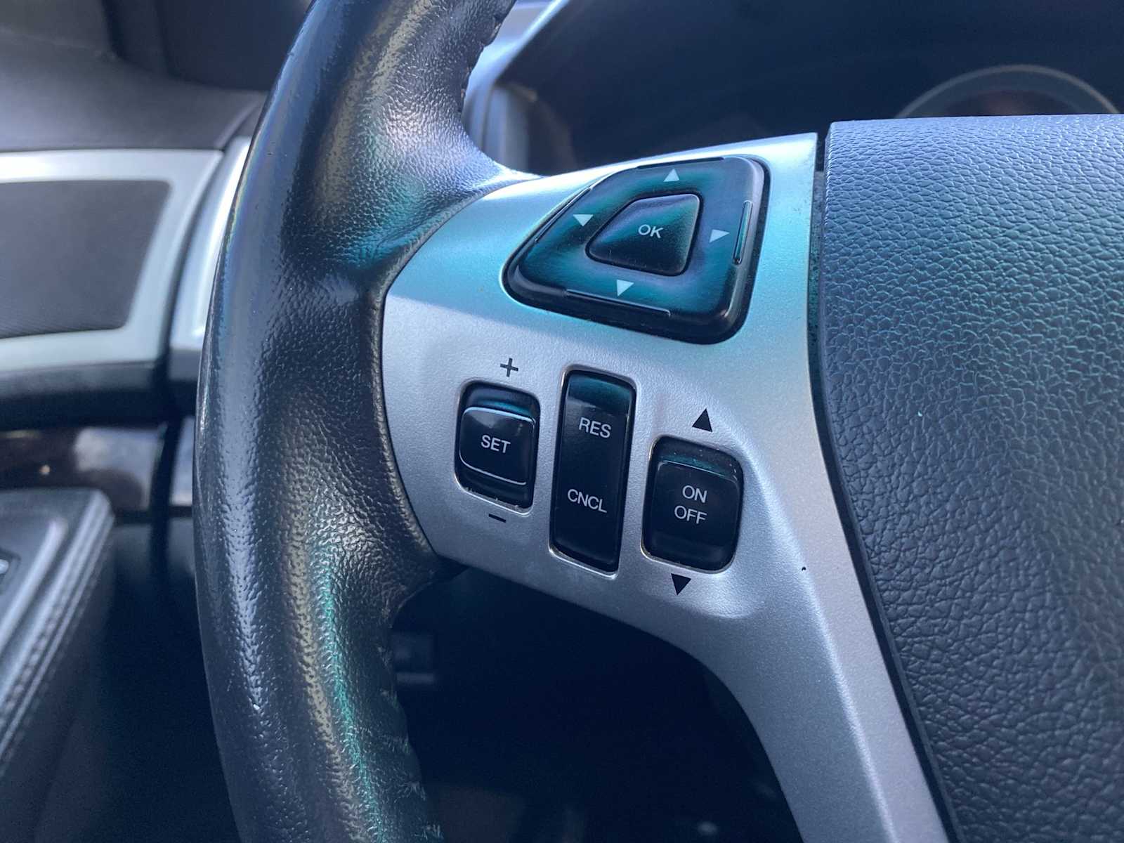 Thumbnail: 2015 Ford Explorer - 24