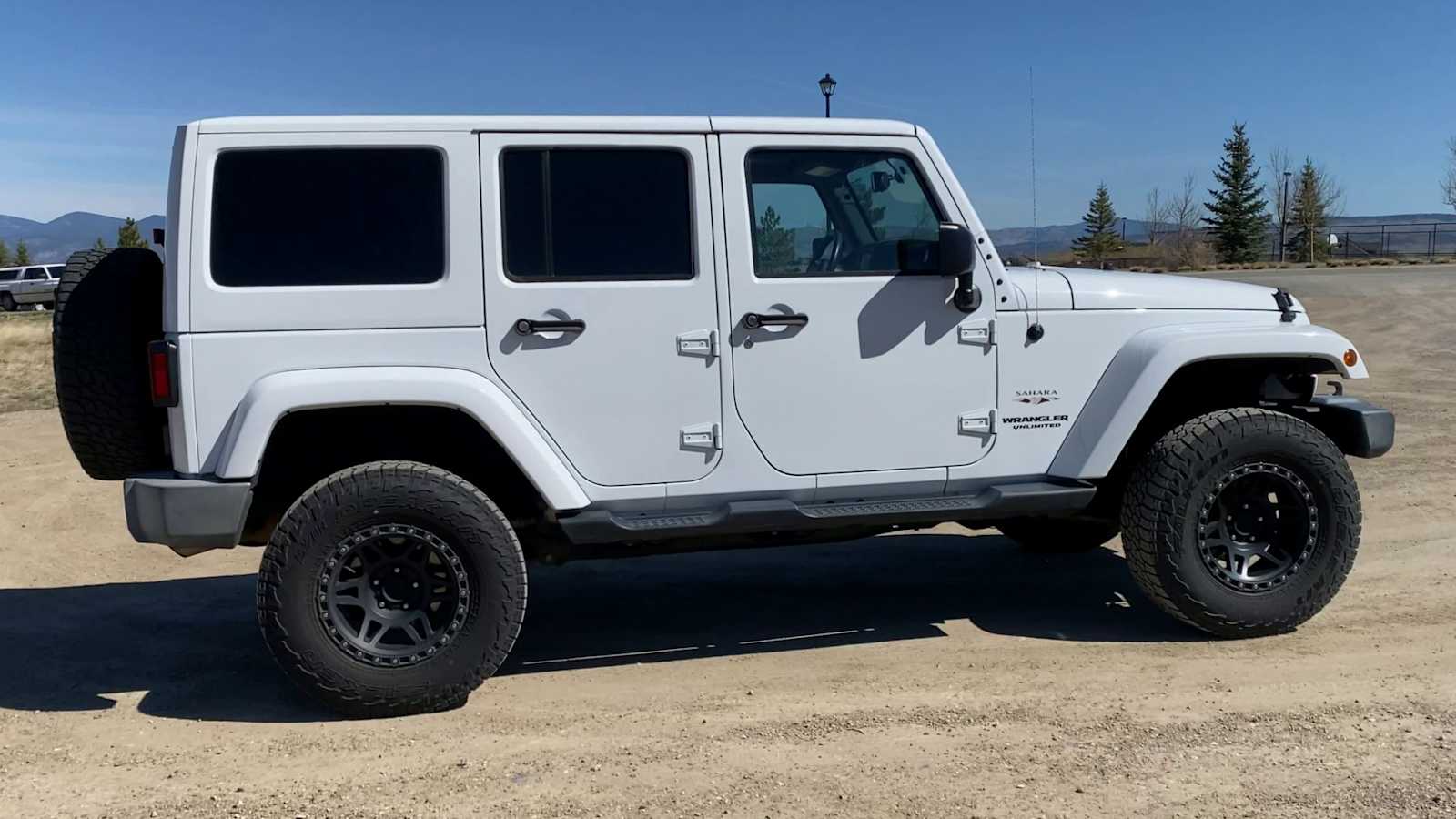 Thumbnail: 2017 Jeep Wrangler - 9