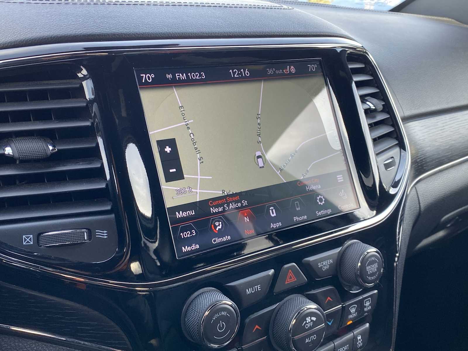 Thumbnail: 2020 Jeep Grand Cherokee - 26