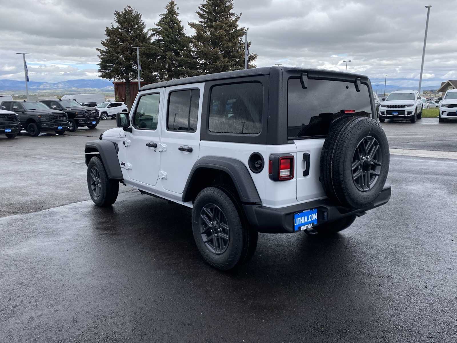 Thumbnail: 2025 Jeep Wrangler - 12