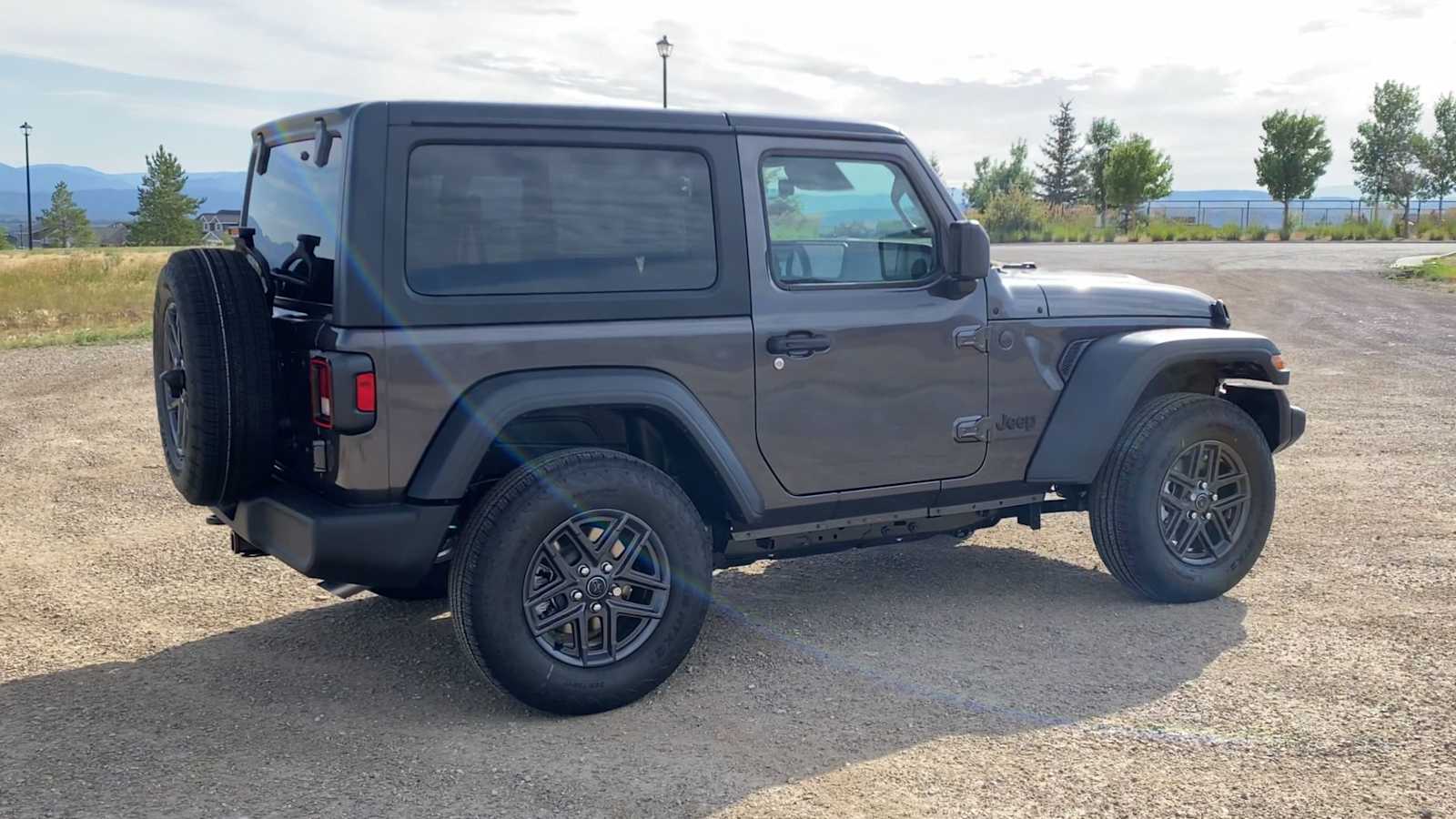 Thumbnail: 2025 Jeep Wrangler - 9