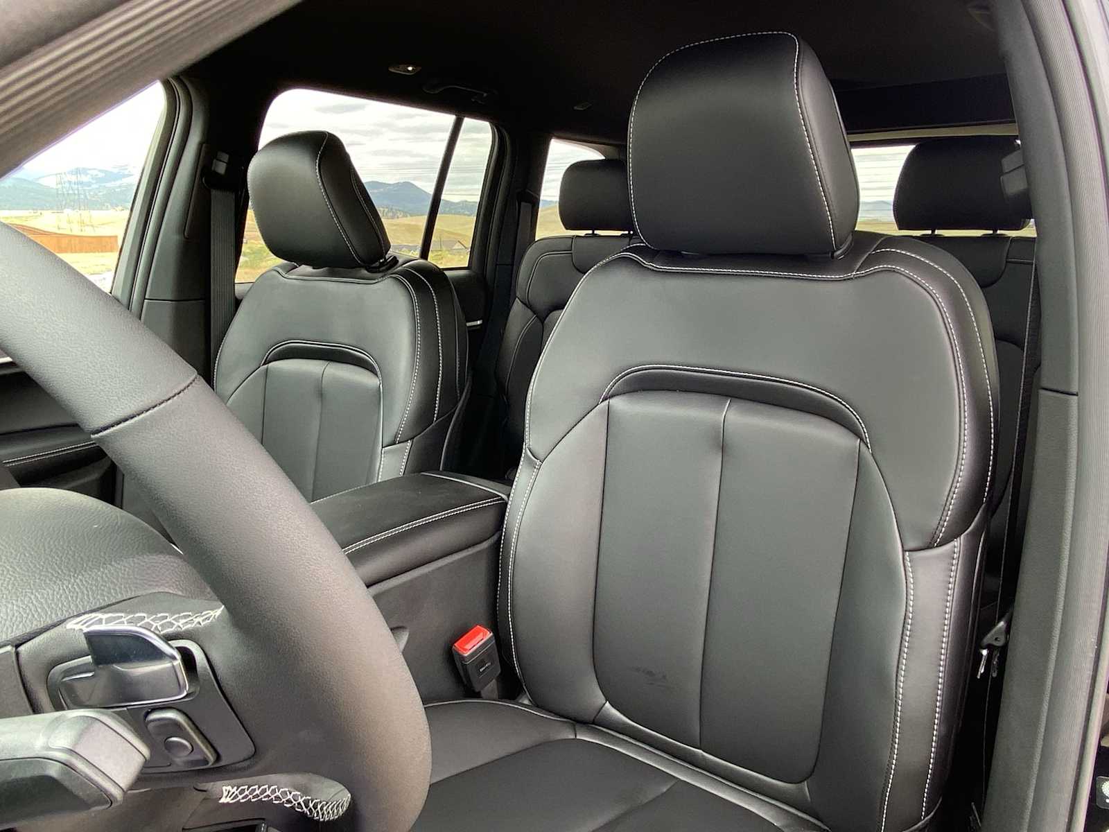 Thumbnail: 2025 Jeep Grand Cherokee - 15