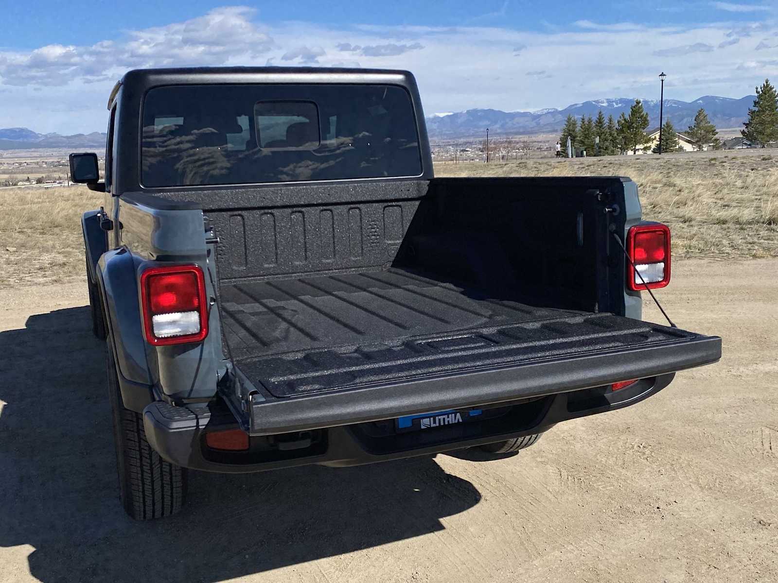 Thumbnail: 2026 Jeep Gladiator - 36