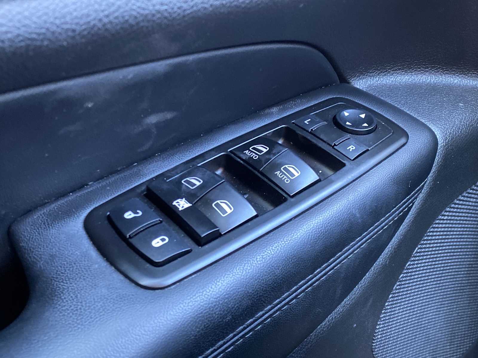 Thumbnail: 2021 Jeep Grand Cherokee - 19