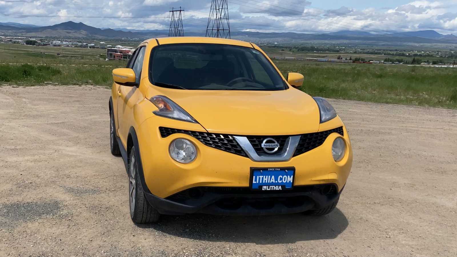2017 Nissan Juke SV photo 3