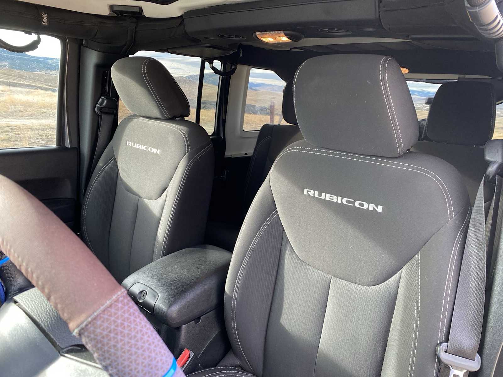 Thumbnail: 2017 Jeep Wrangler - 15