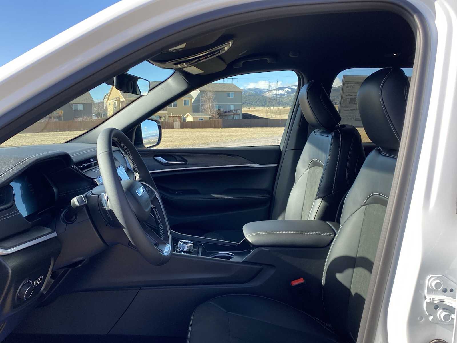 Thumbnail: 2026 Jeep Grand Cherokee - 17