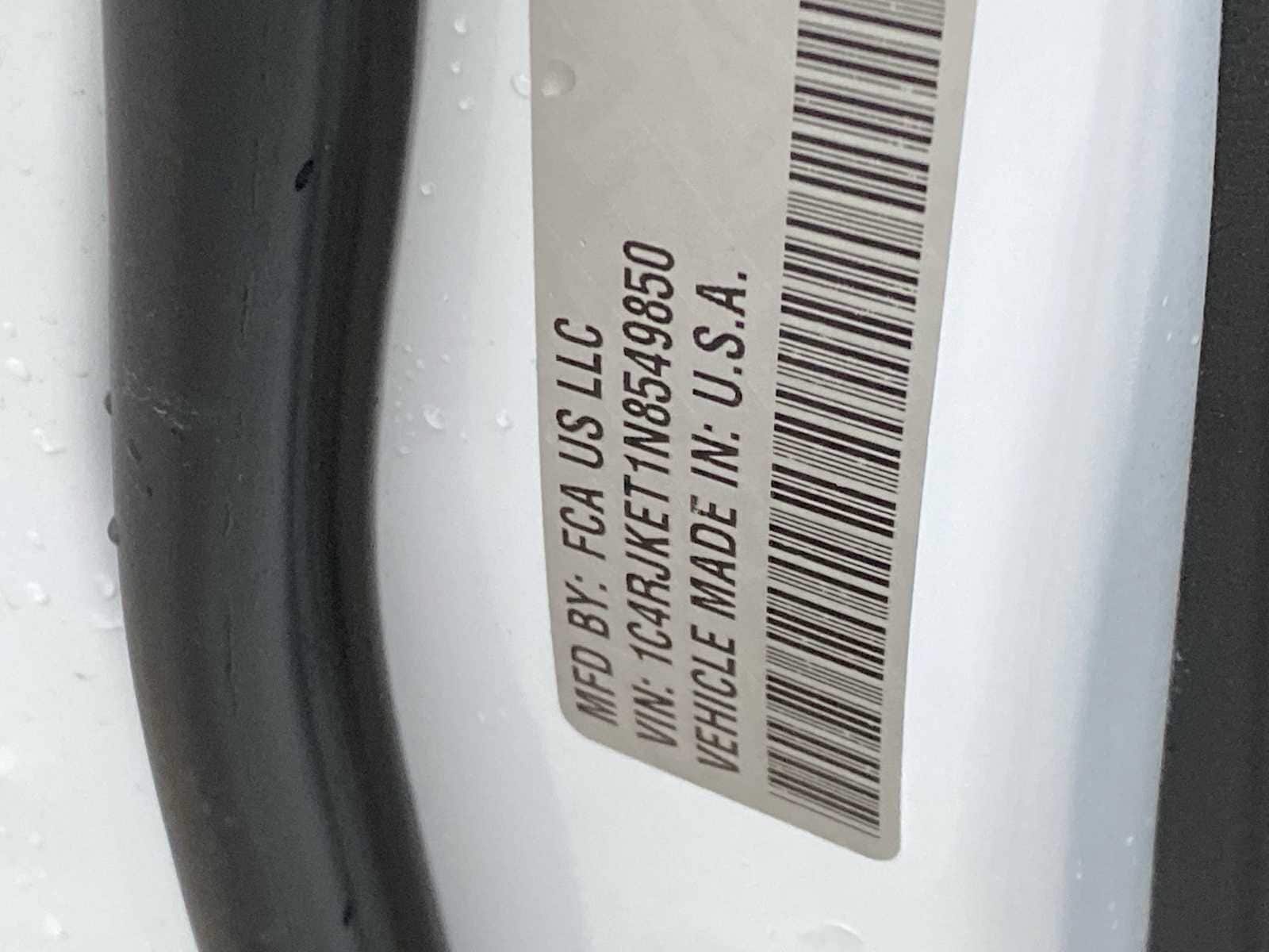 Thumbnail: 2022 Jeep Grand Cherokee - 23