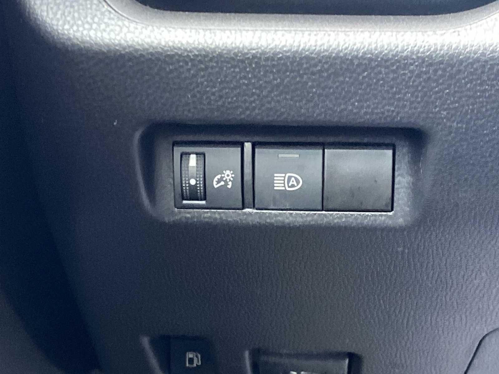 Thumbnail: 2022 Toyota RAV4 - 27