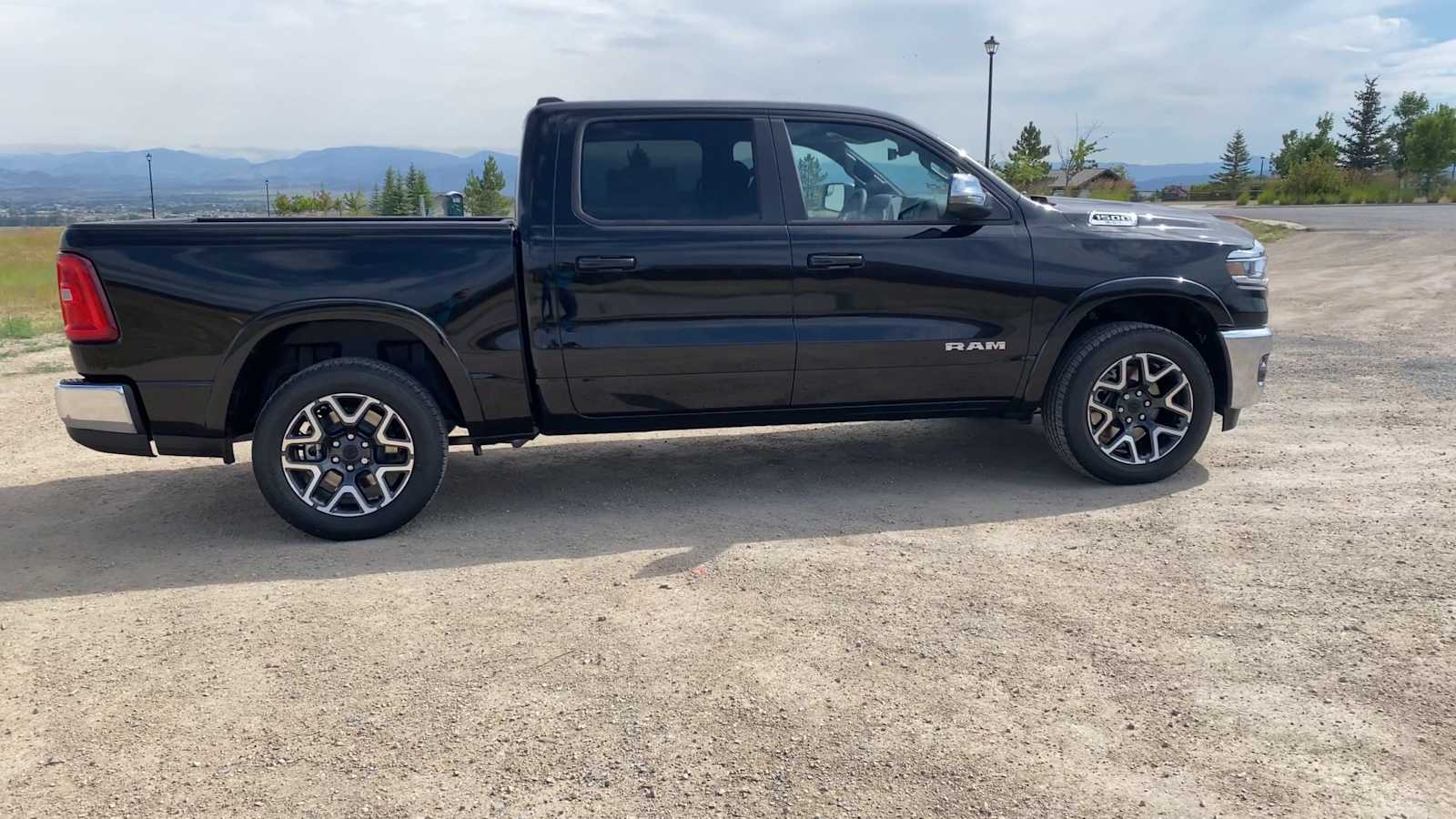 Thumbnail: 2025 RAM 1500 - 9