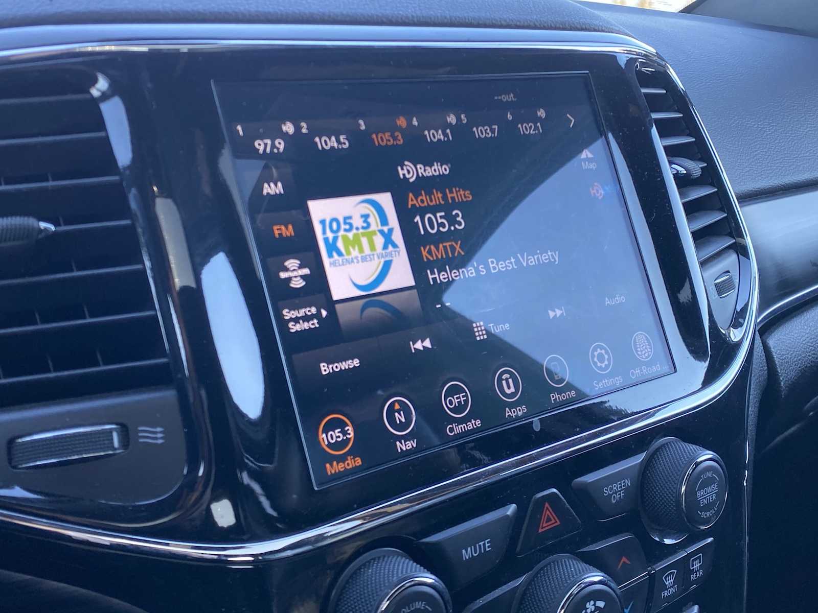 Thumbnail: 2021 Jeep Grand Cherokee - 23