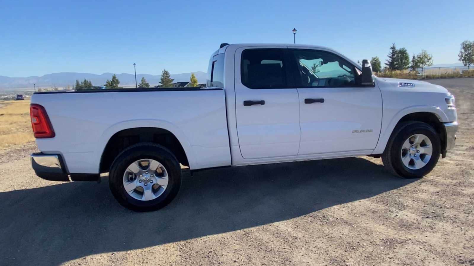 Thumbnail: 2025 RAM 1500 - 9