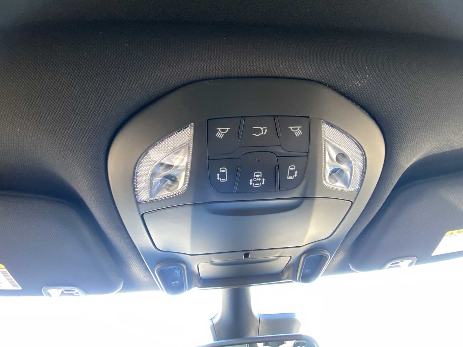 Thumbnail: 2026 Chrysler Pacifica - 26