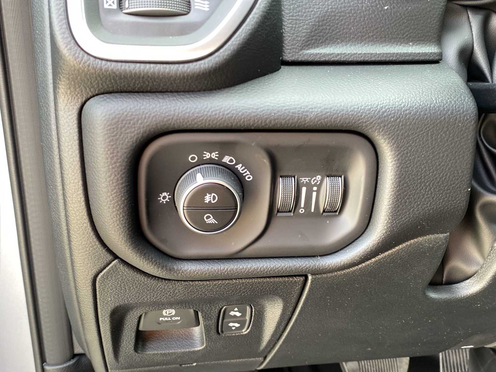 Thumbnail: 2026 RAM 1500 - 22