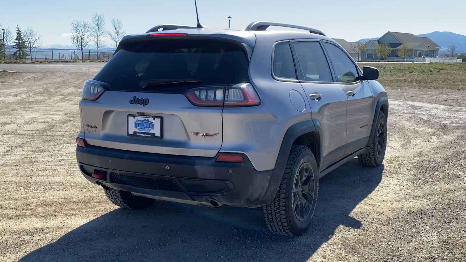 Thumbnail: 2019 Jeep Cherokee - 9