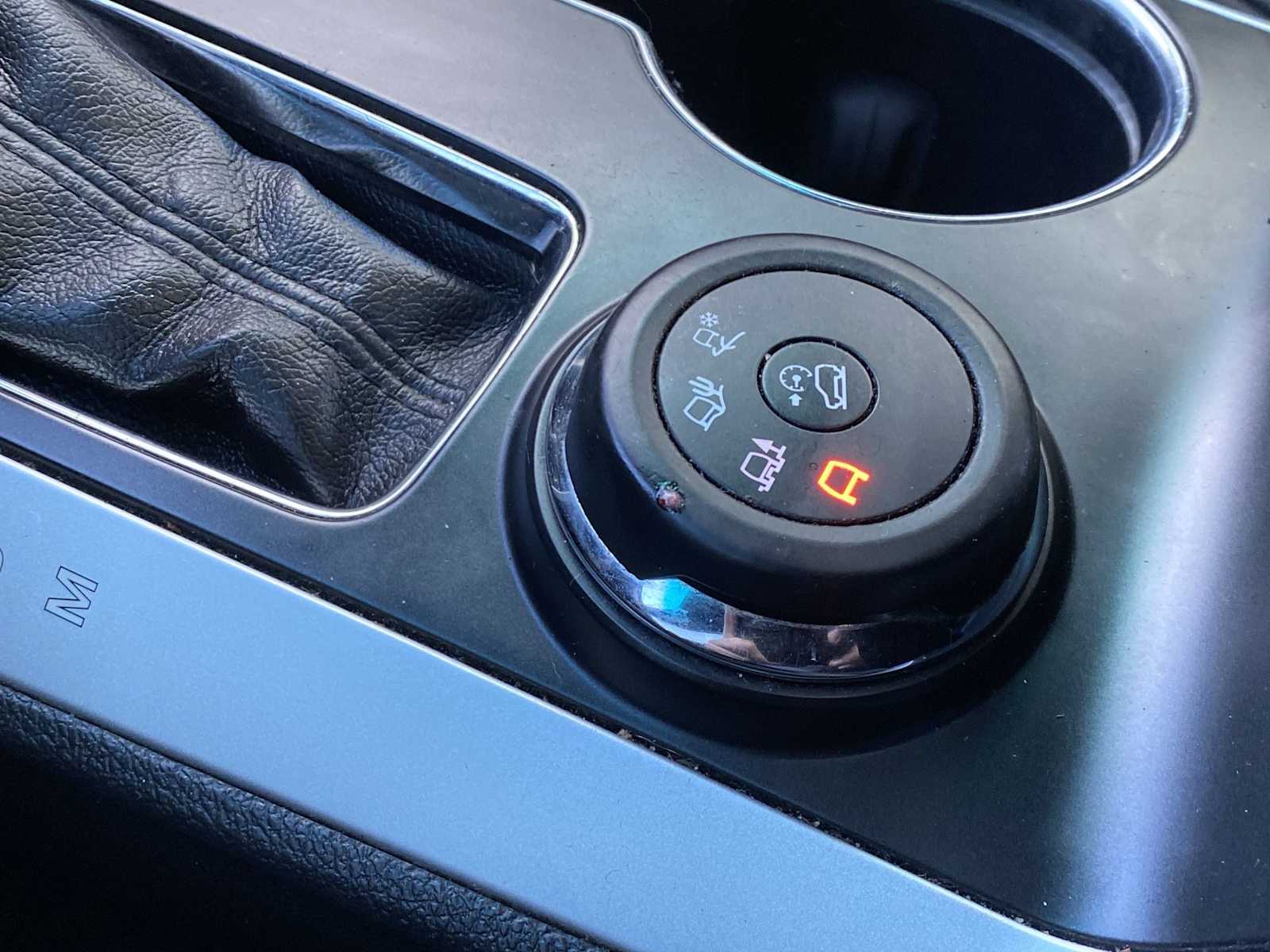 Thumbnail: 2015 Ford Explorer - 30