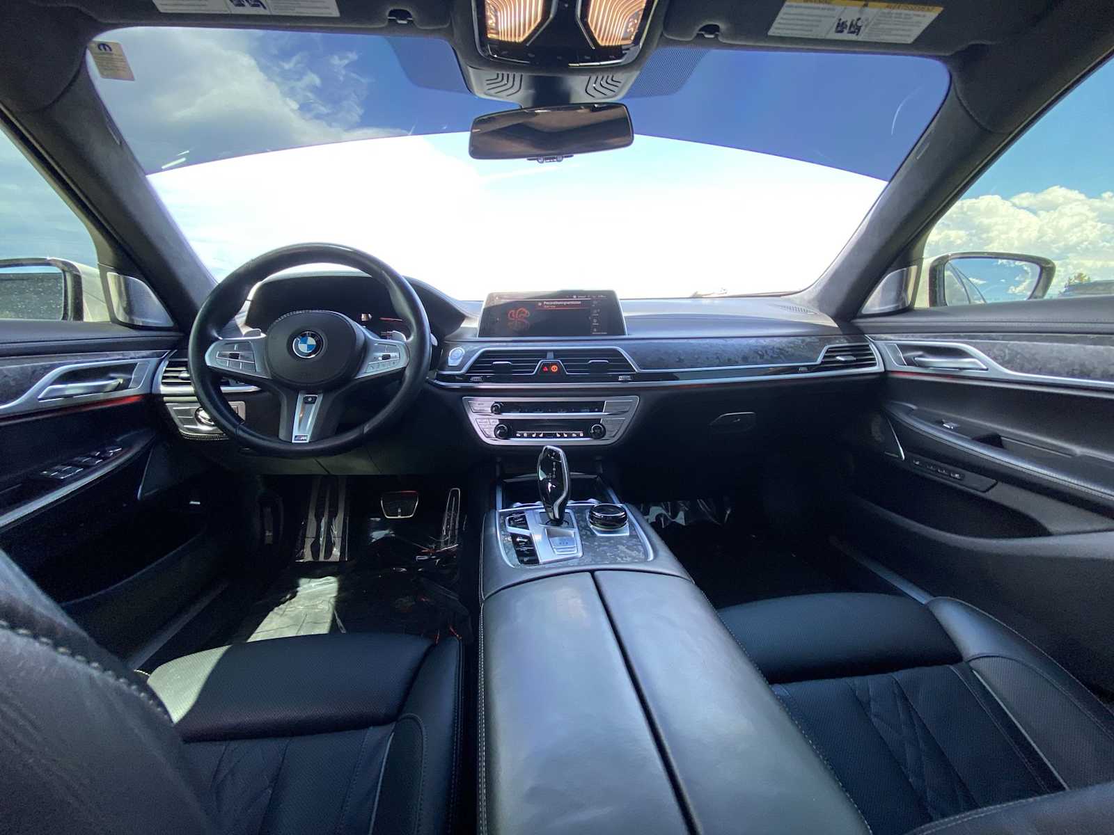 Thumbnail: 2021 BMW 7 Series - 16