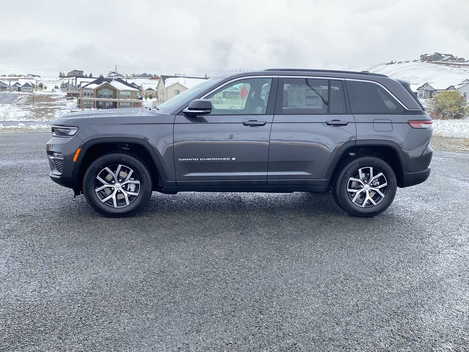 Thumbnail: 2025 Jeep Grand Cherokee - 10