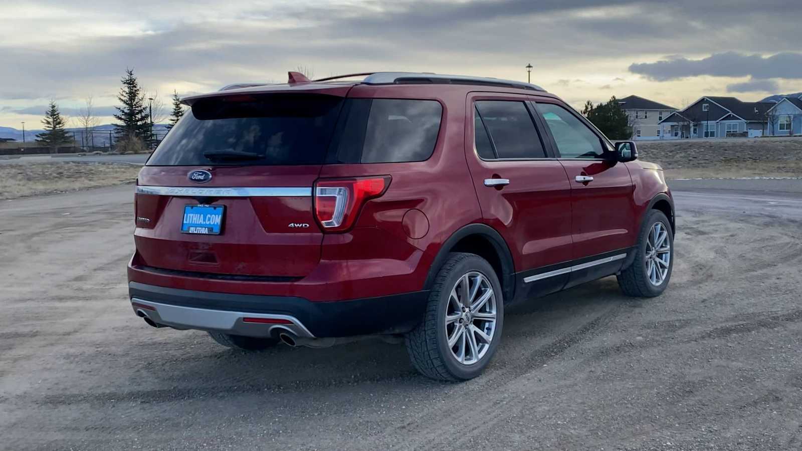Thumbnail: 2016 Ford Explorer - 8