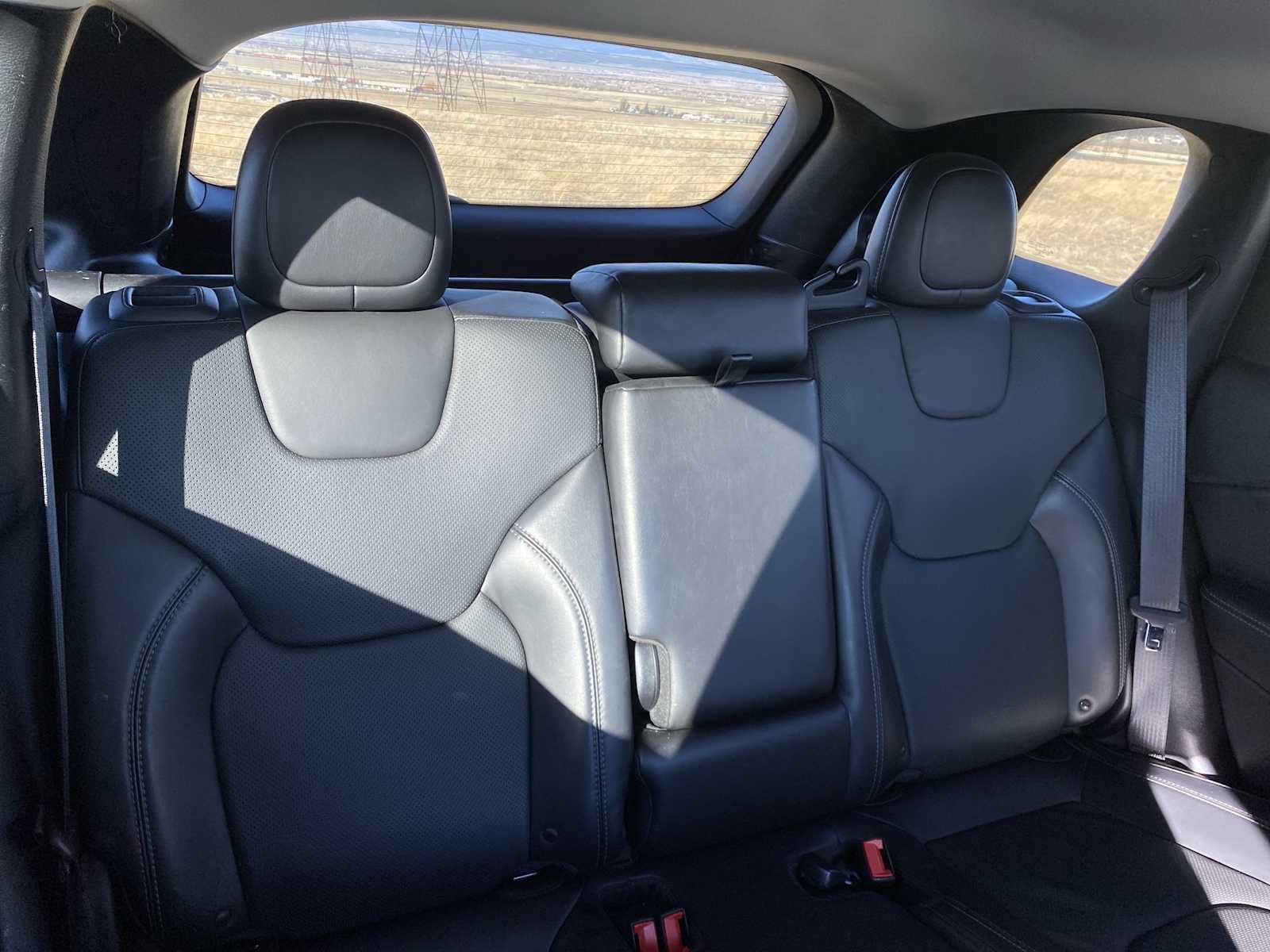 Thumbnail: 2019 Jeep Cherokee - 16