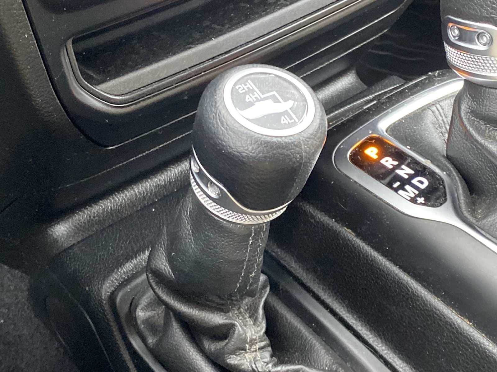 Thumbnail: 2020 Jeep Gladiator - 24