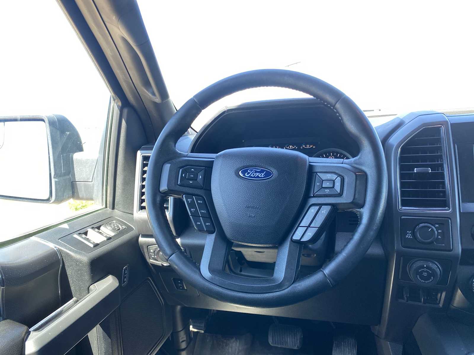 Thumbnail: 2017 Ford F-150 - 30
