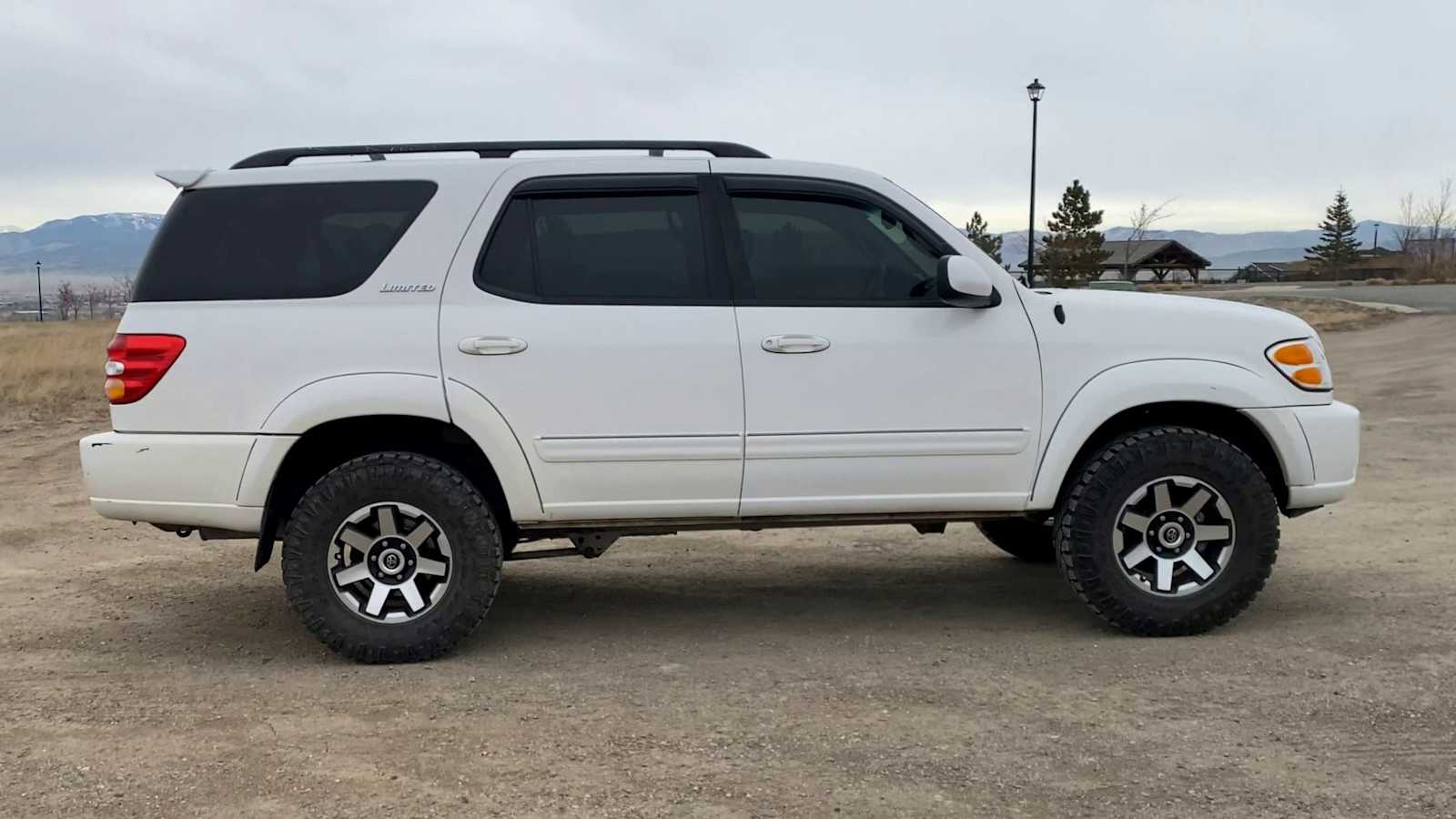 Thumbnail: 2004 Toyota Sequoia - 9