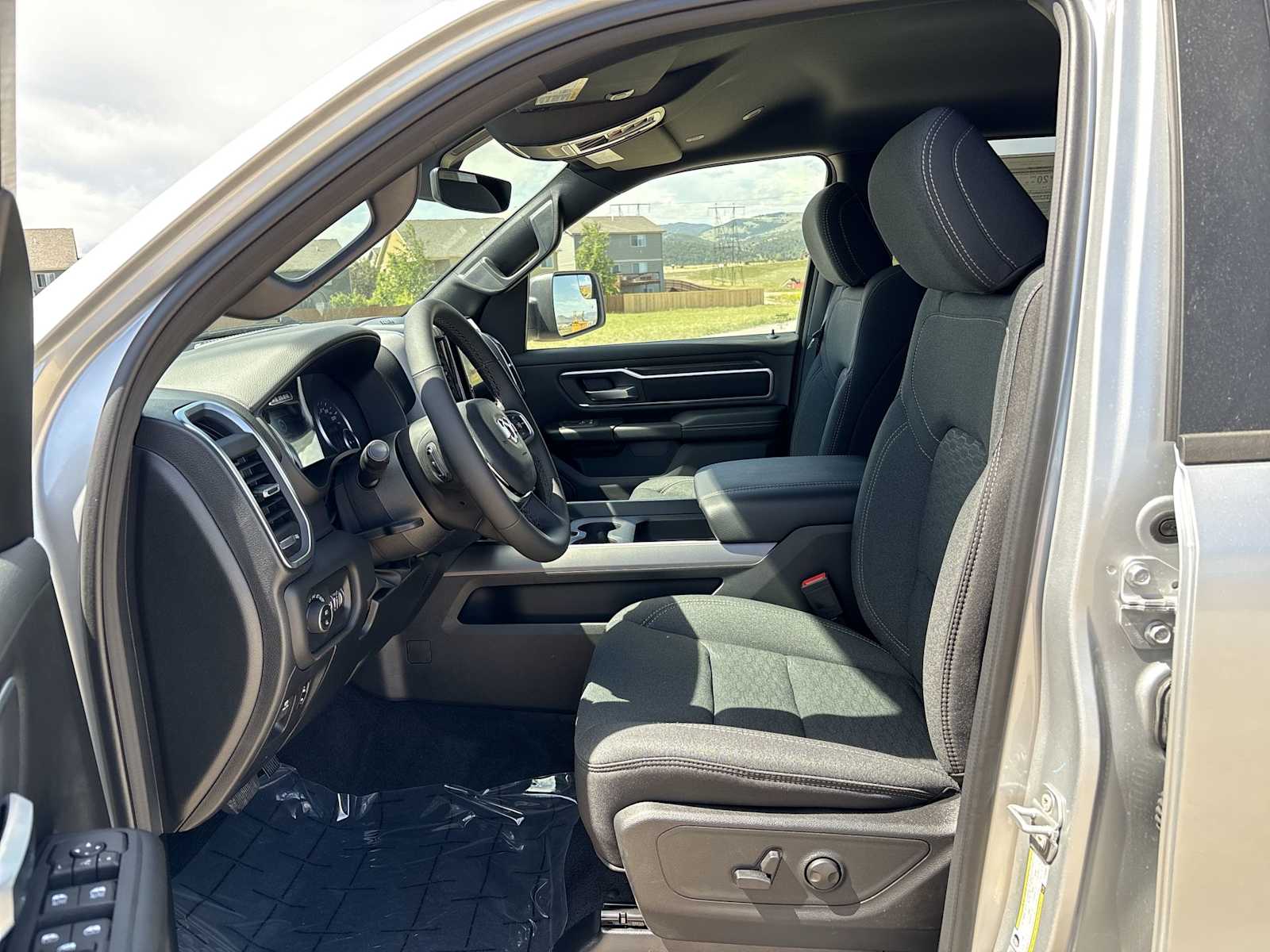Thumbnail: 2026 RAM 1500 - 17