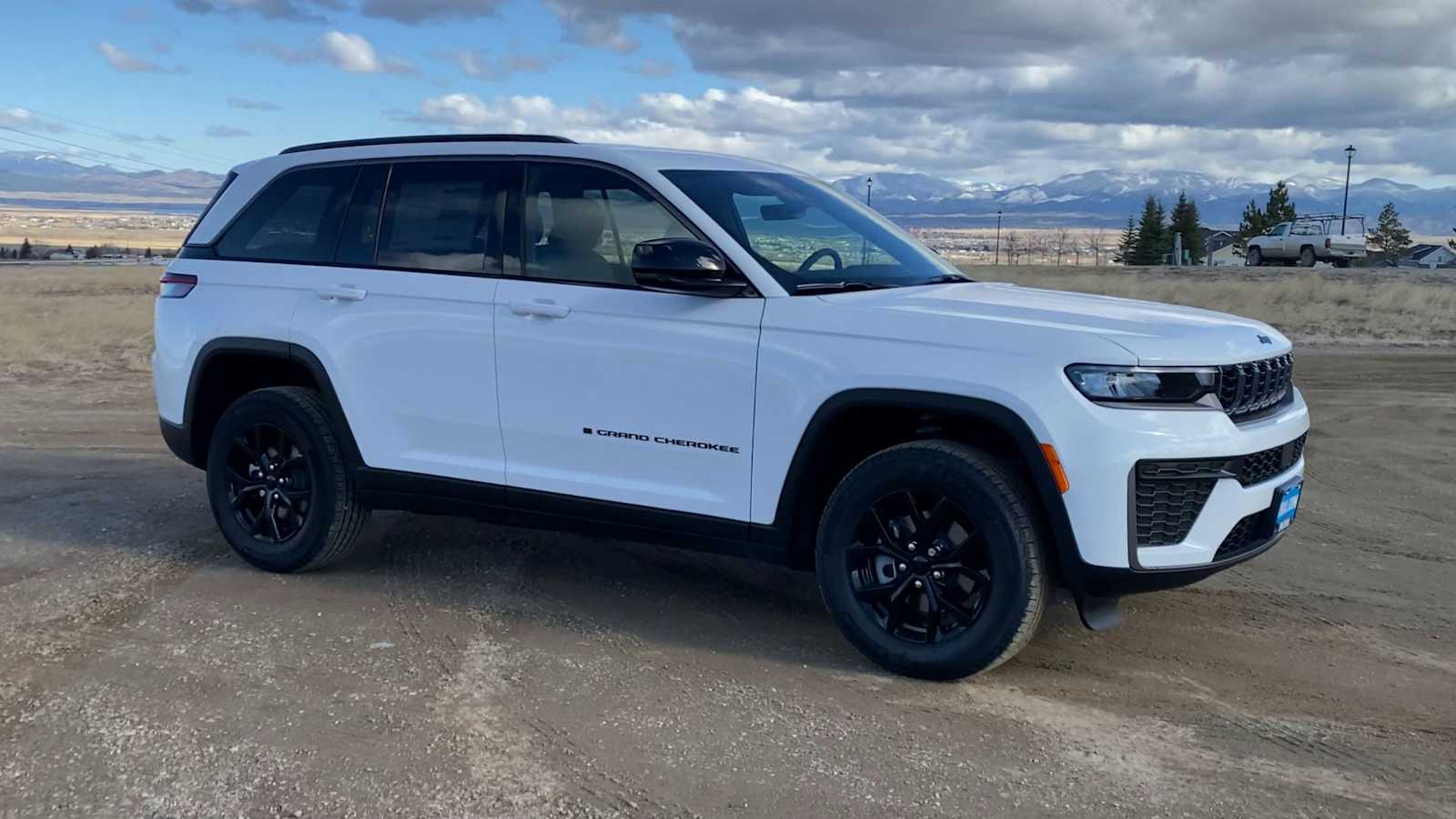 Thumbnail: 2026 Jeep Grand Cherokee - 2