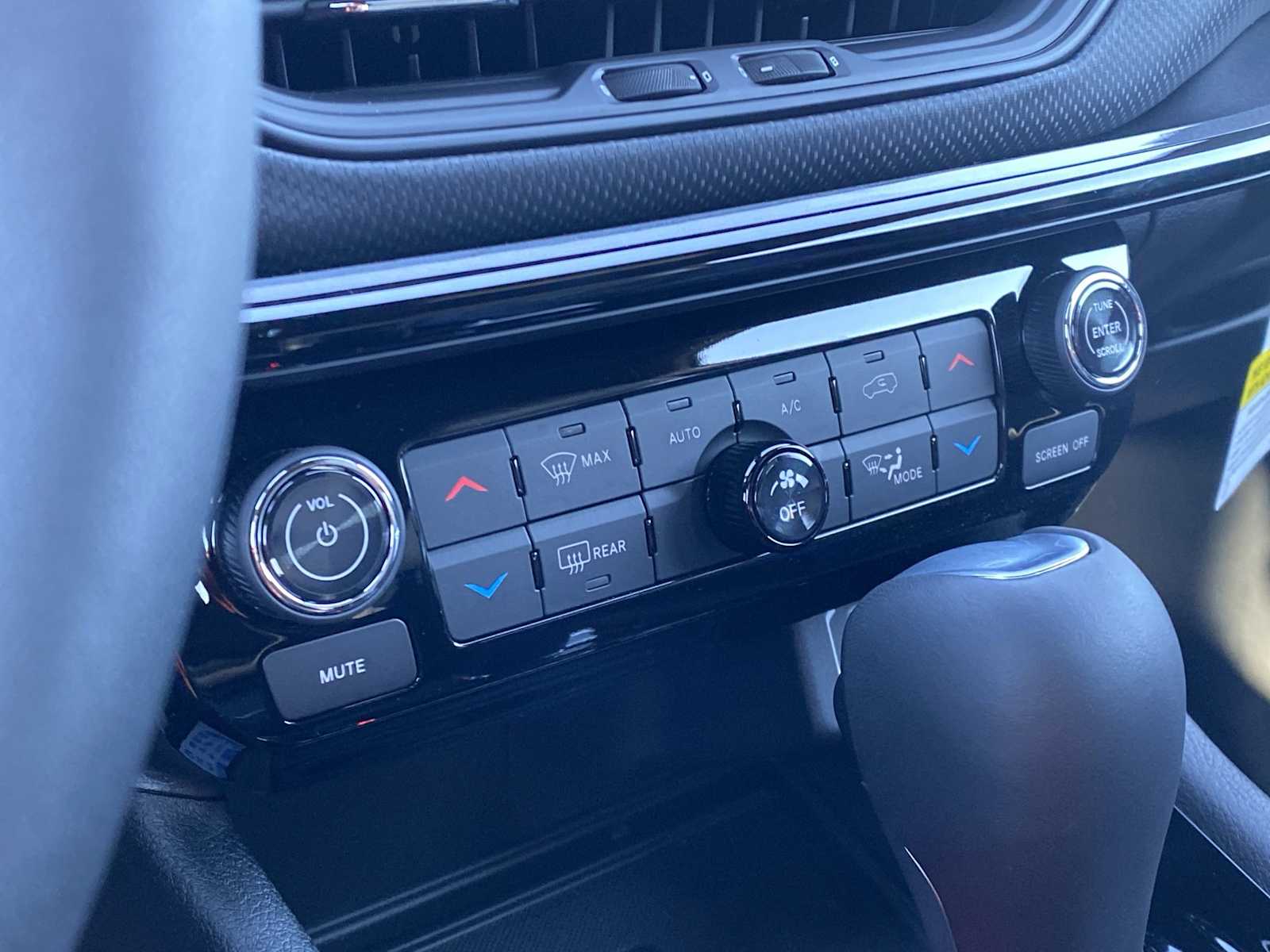 Thumbnail: 2026 Jeep Compass - 25