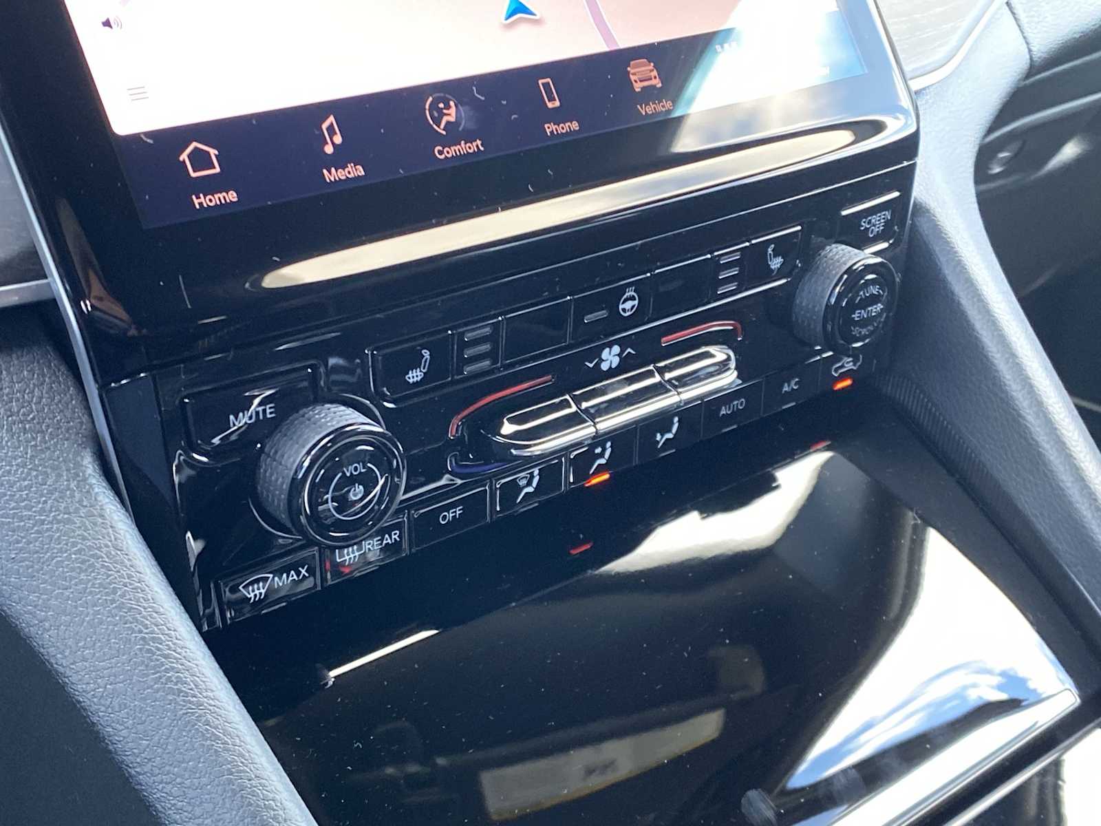 Thumbnail: 2025 Jeep Grand Cherokee - 26