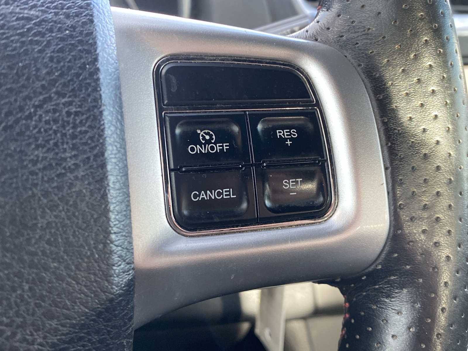 Thumbnail: 2012 Dodge Avenger - 19