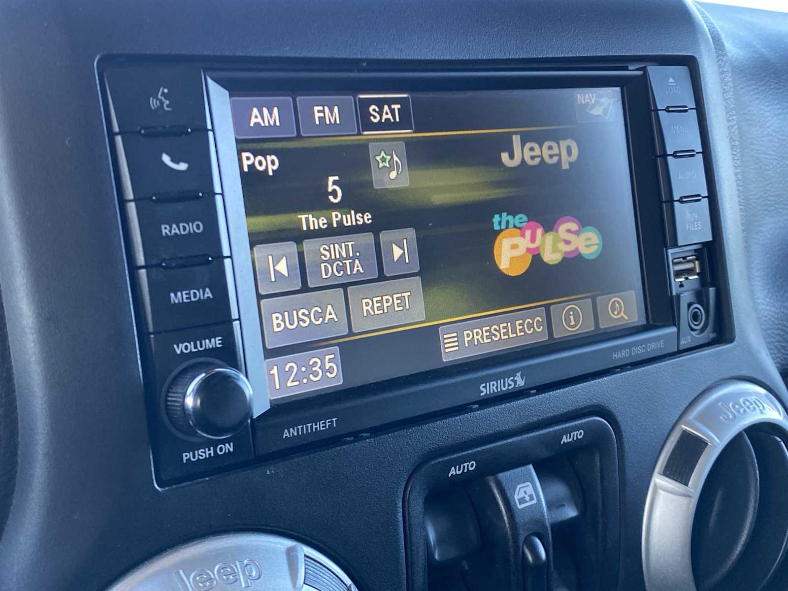 Thumbnail: 2017 Jeep Wrangler - 20