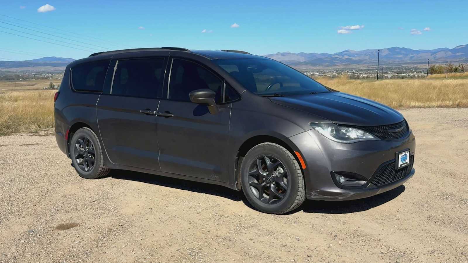Used 2018 Chrysler Pacifica Touring L with VIN 2C4RC1BG4JR183117 for sale in Helena, MT