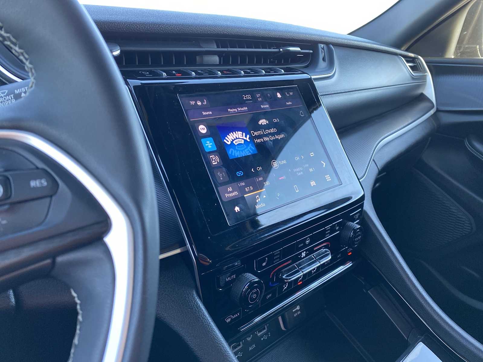 Thumbnail: 2023 Jeep Grand Cherokee - 19