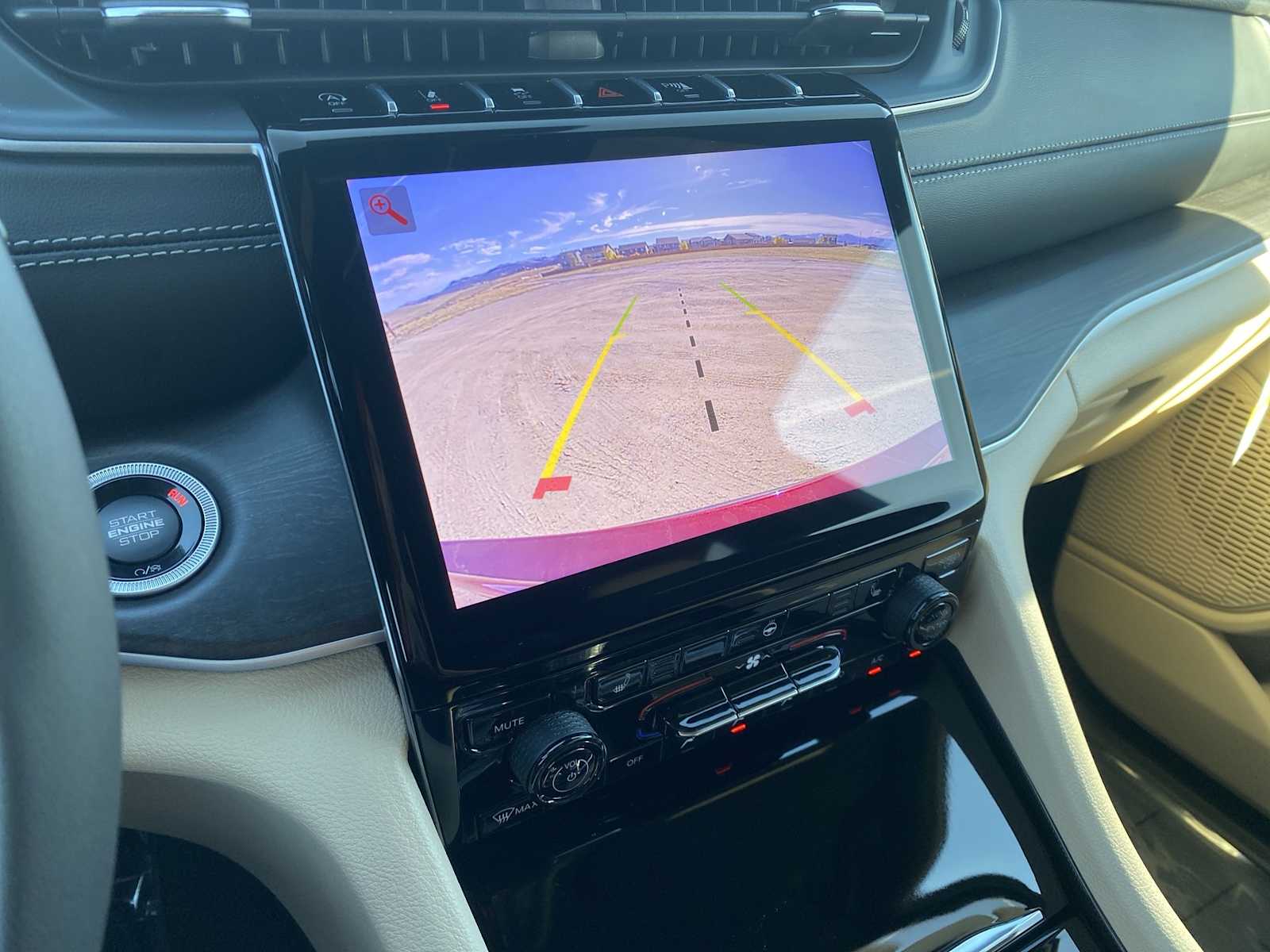 Thumbnail: 2025 Jeep Grand Cherokee - 22