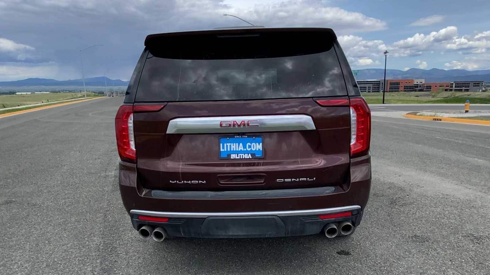 2022 GMC Yukon Denali 8