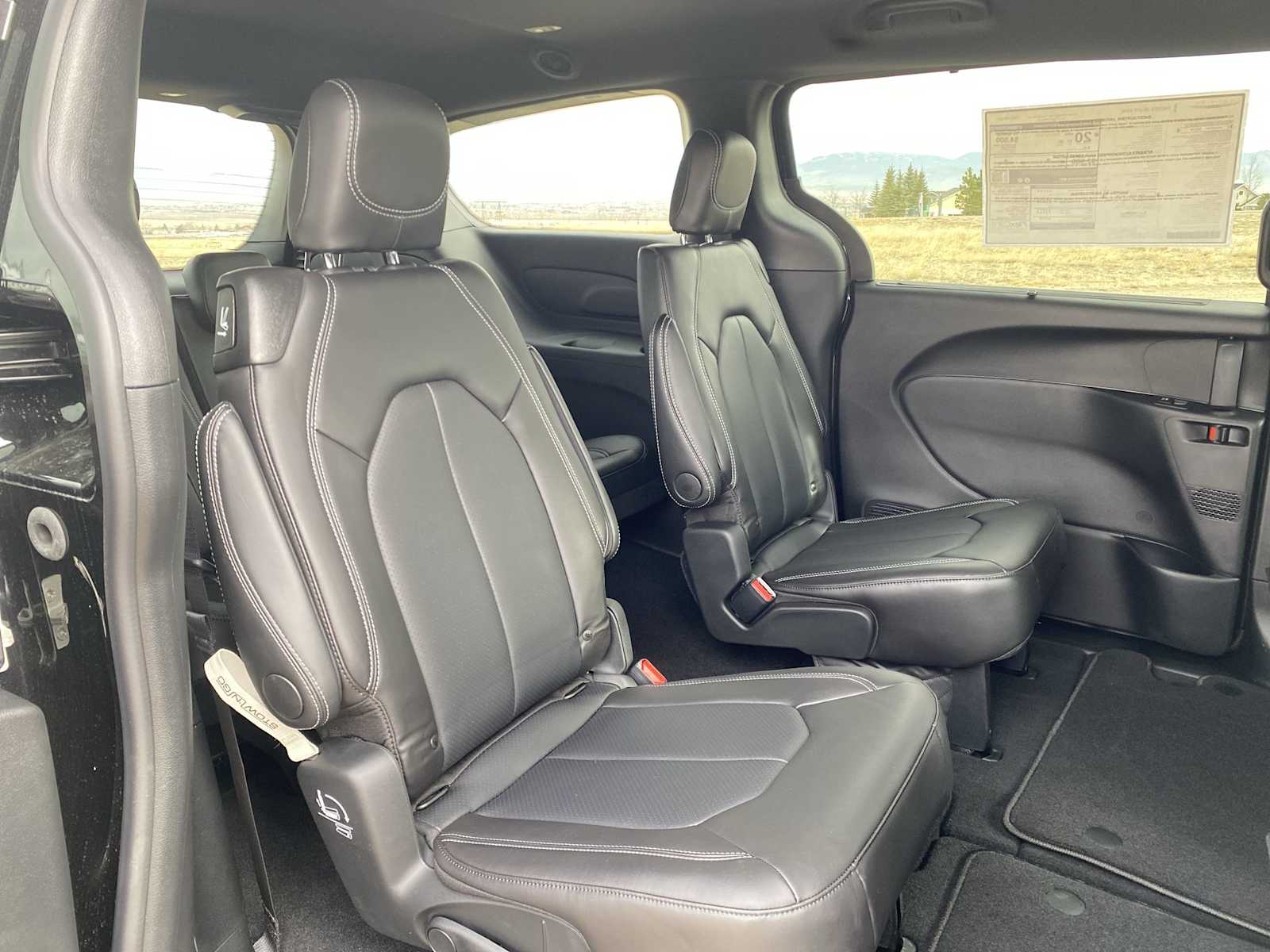 Thumbnail: 2026 Chrysler Pacifica - 34