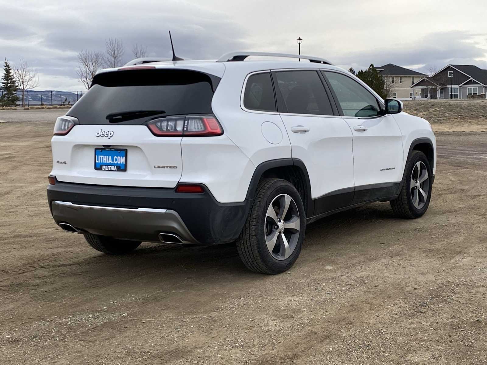 Thumbnail: 2019 Jeep Cherokee - 14