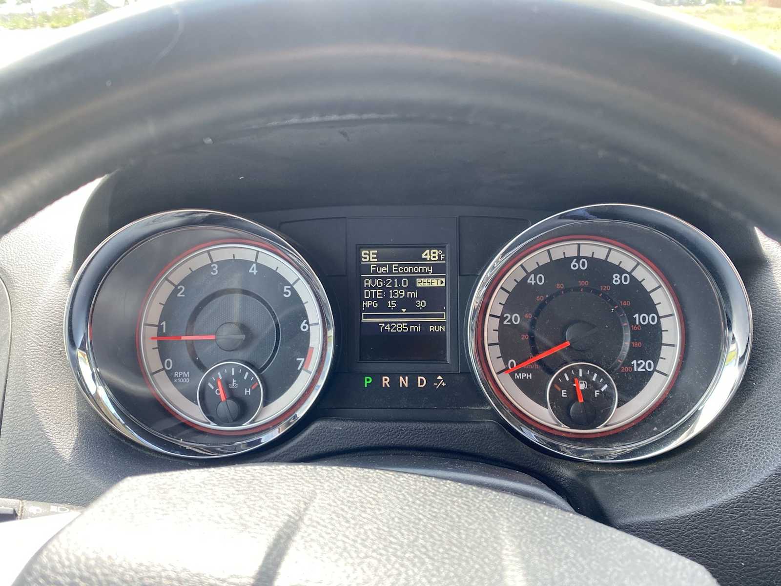 Thumbnail: 2016 Dodge Grand Caravan - 14