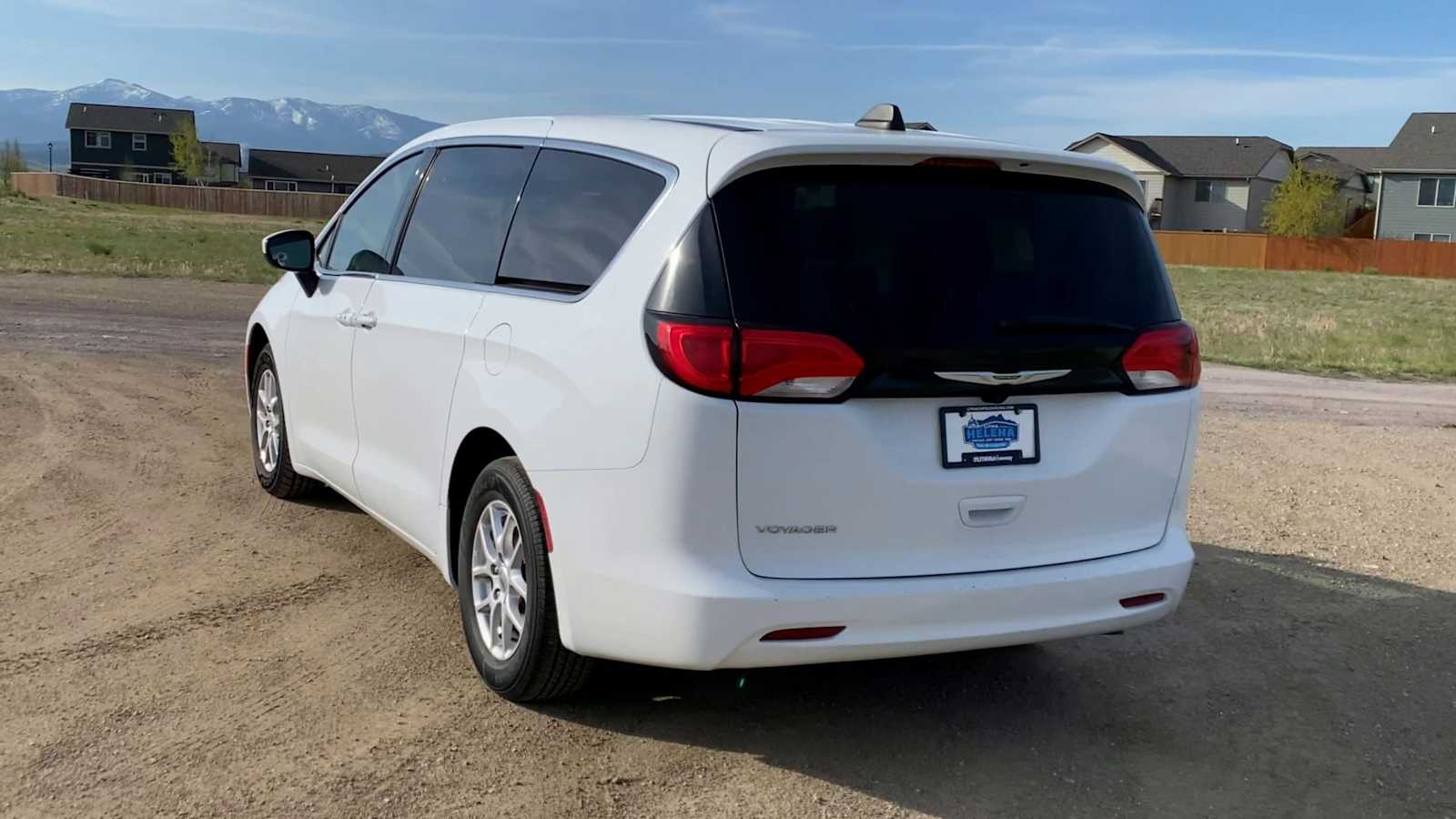 Thumbnail: 2023 Chrysler Voyager - 7