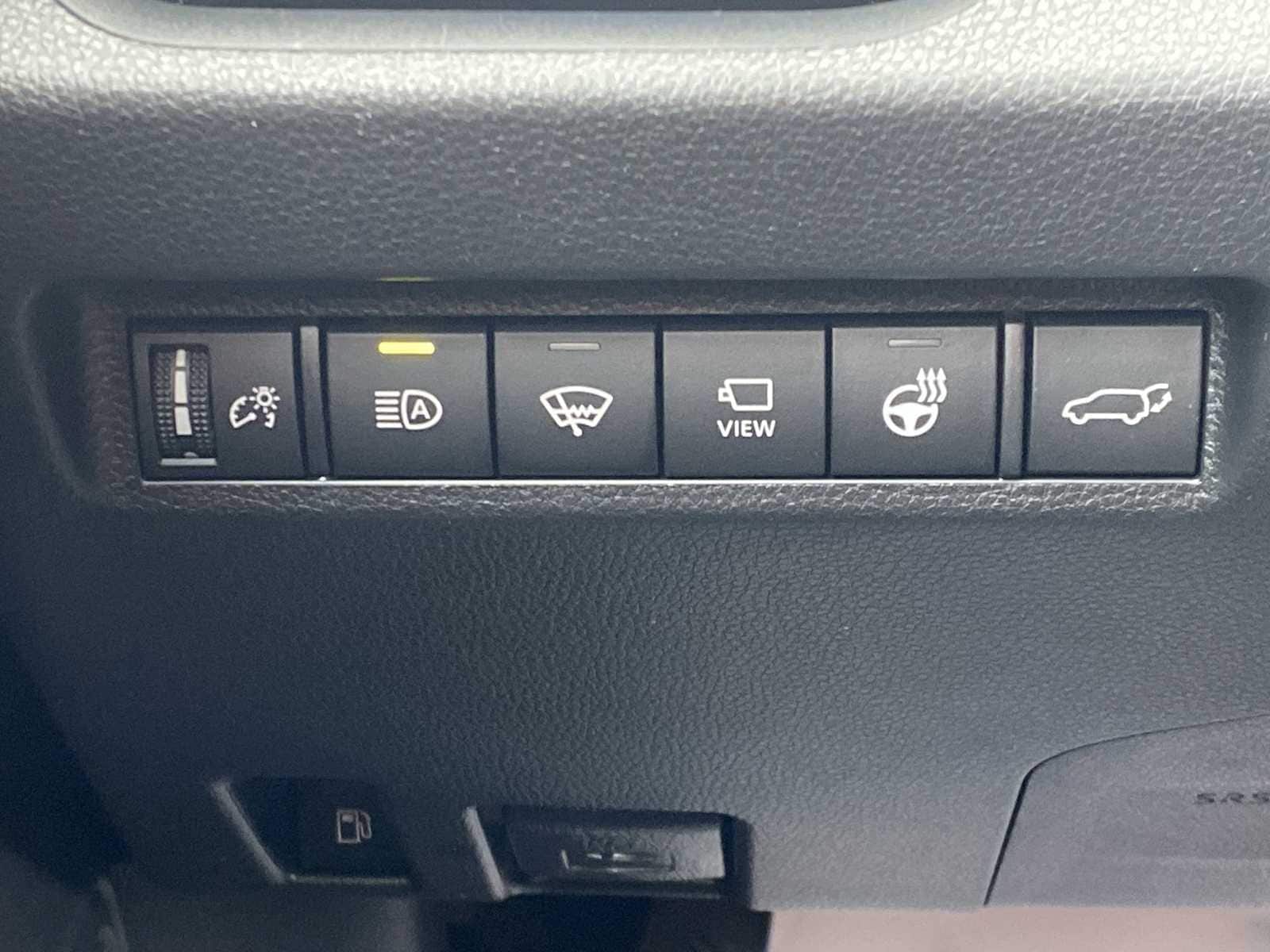 Thumbnail: 2022 Toyota RAV4 - 22