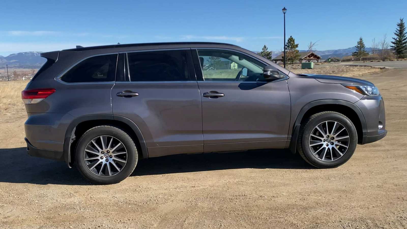 Thumbnail: 2018 Toyota Highlander - 9