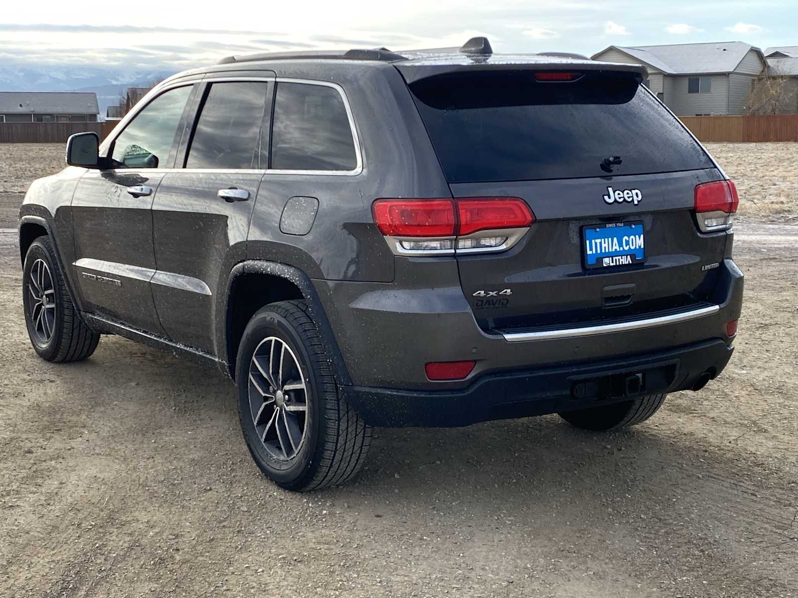 Thumbnail: 2017 Jeep Grand Cherokee - 11